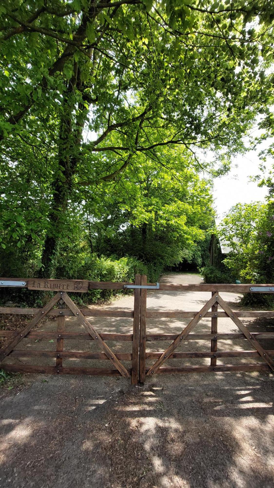 Maison La Riviere Reffuveille Extérieur photo